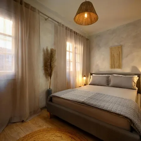 The In Town - With A Private Terrace *
